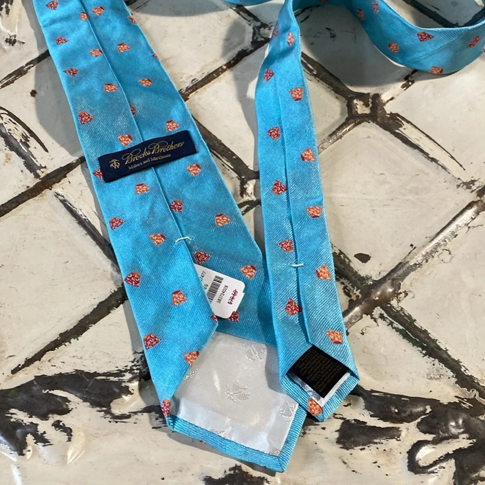 NWT Brooks Brothers 100%silk tie